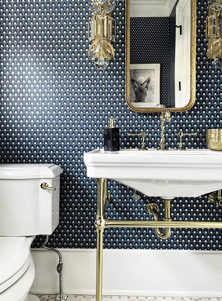 powder bath wallpaper installer